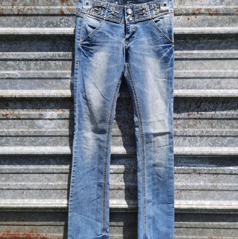 C' est TOI Jeans with Crystal Jewels - Picture 7 of 15